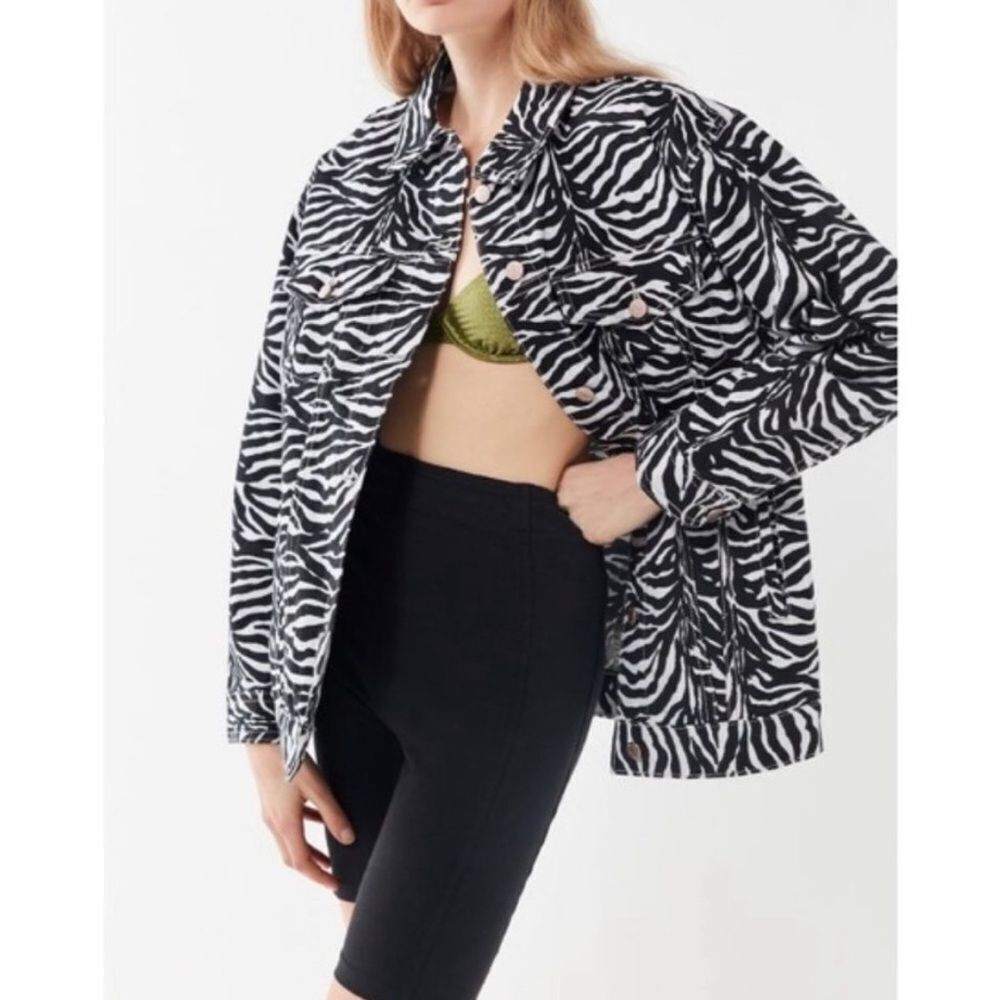 Urban outfitters BDG zebra‎ print denim jacket women’s size S